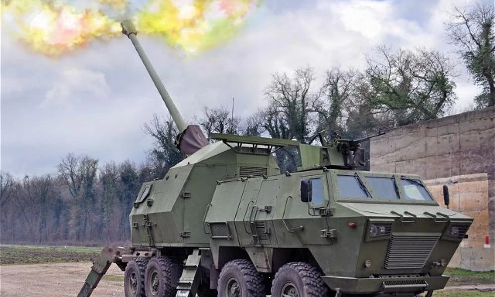 Κύπρος: "Η Εθνική Φρουρά παρέλαβε τη δεύτερη Μοίρα αυτοκινούμενων πυροβόλων NORA B-52"